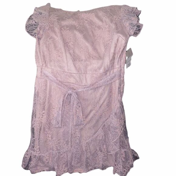 ✨HP✨Taylor Lavender Floral Dress✨ - Picture 4 of 6